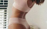 Denizli escort atletik ve fit vücut hatları